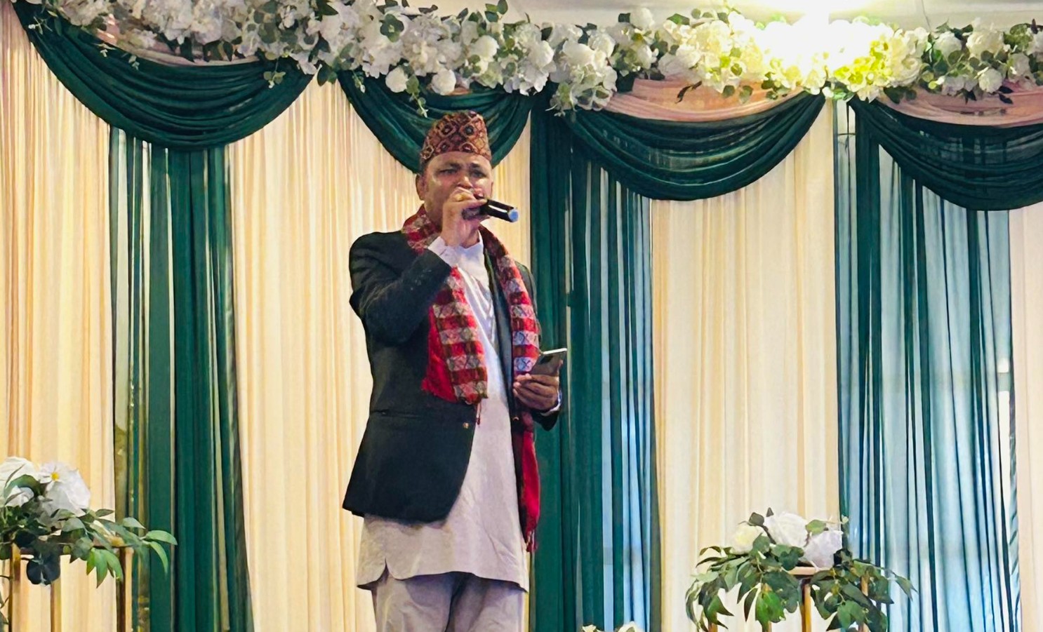 अमेरिका  कोलोराडोमा गुन्जिए लोक दोहोरीका बादशाह