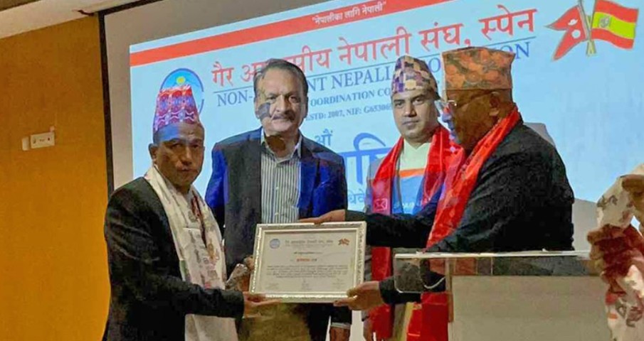 सगरमाथा चढेका ‘रारा’का बोहरा स्पेनमा सम्मानित