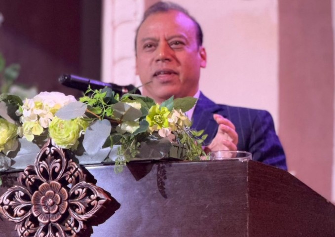 एनआरएनए विवाद मिलाउन रोविनको नेतृत्व - महेश श्रेष्ठ