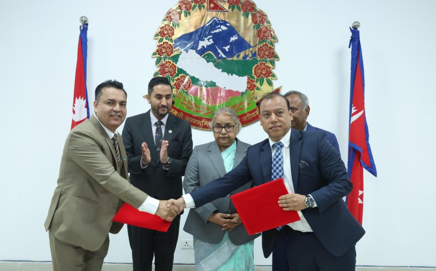 प्रधानमन्त्रीको उपस्थितीमा दुई एनआरएनएबीच एकता