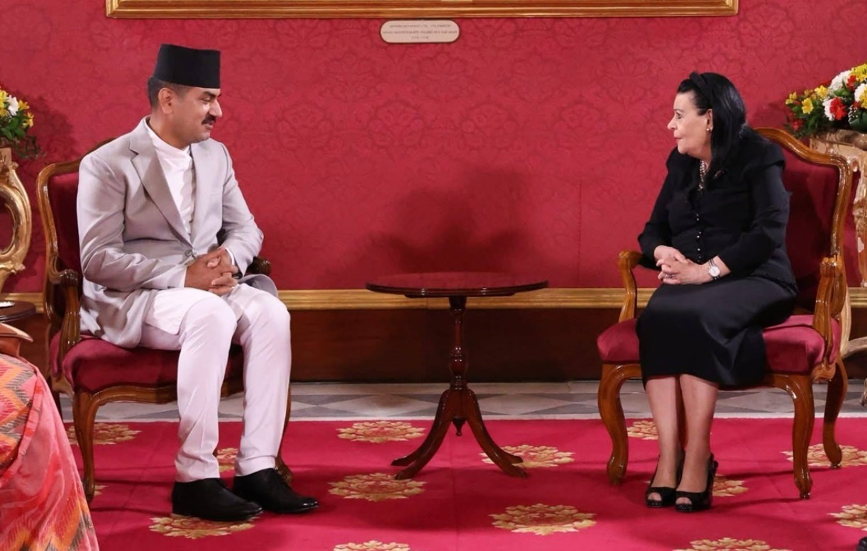 रेड कार्पेटमा स्पेनका लागि नेपाली राजदूत नेपालको स्वागत